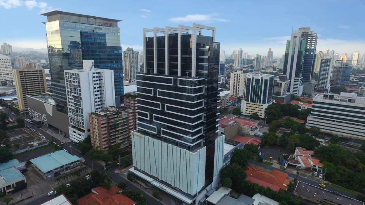 PH Panama Design Center, centro comercial administrado por ADEMSA desde 2014
