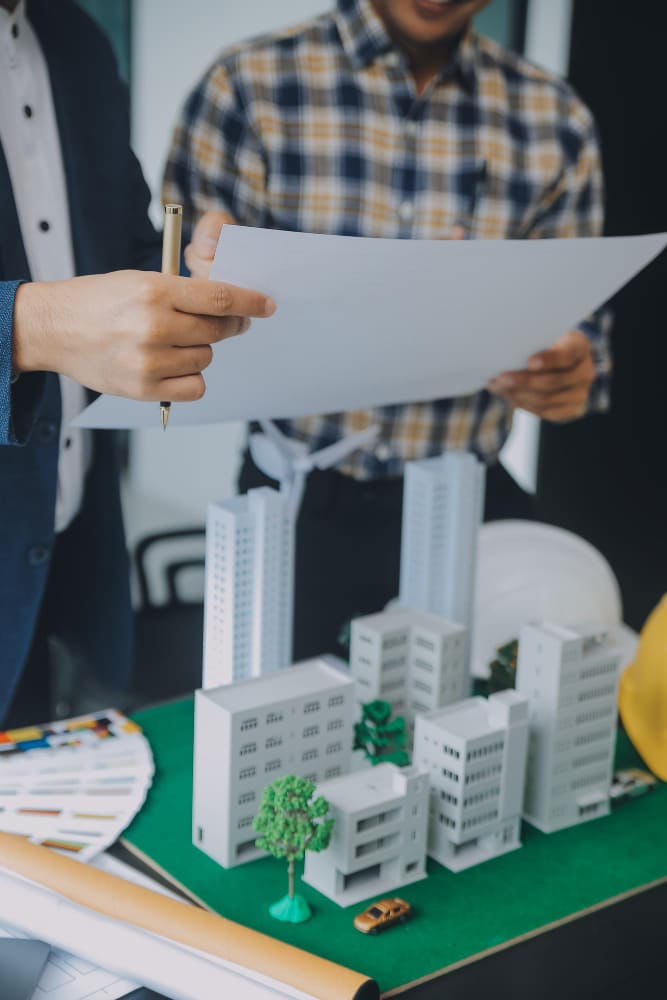 Implica la gestión integral de proyectos de desarrollo inmobiliario desde su concepción hasta su finalización. Cotiza ya